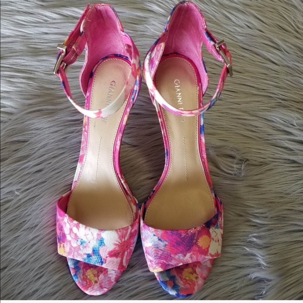 Preloved Gianni Bini Pink Floral Heels
